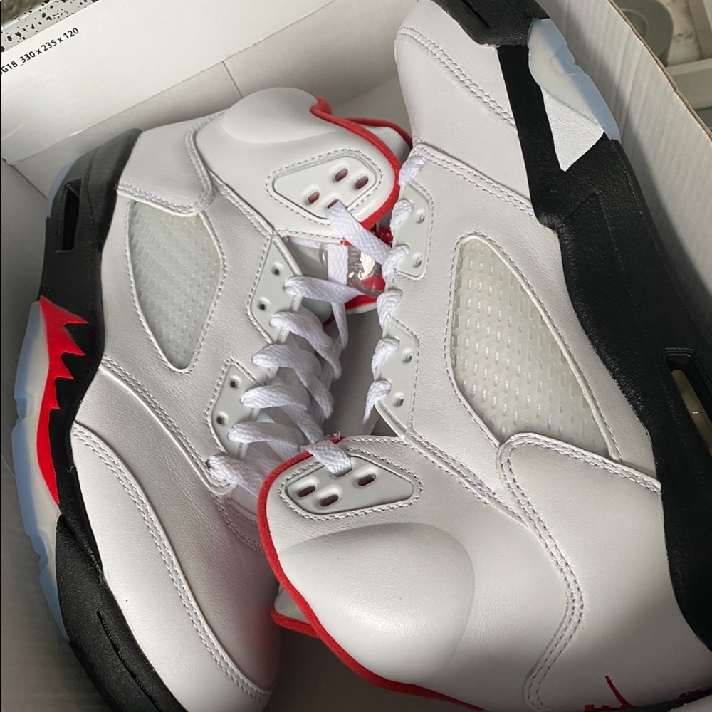 Brand New Air Jordan Fire Red 5 Size 6Y